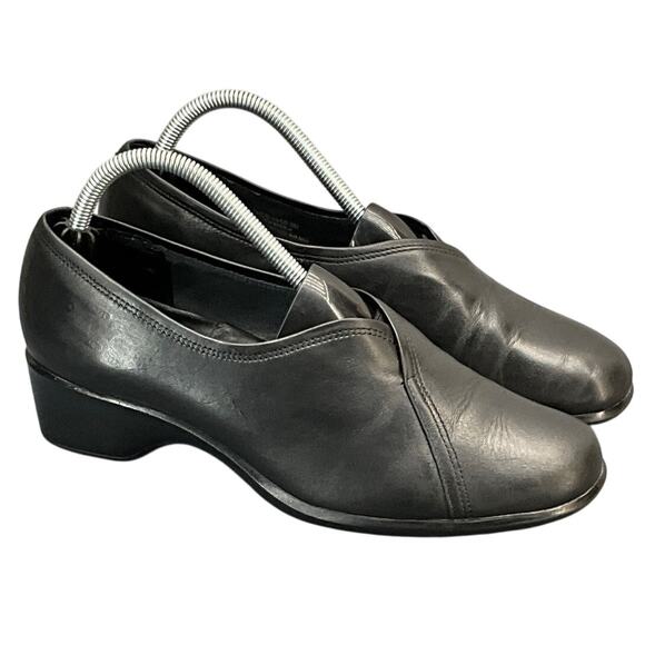 Clarks Artisan Black Leather Slip On Comfort Block Heel Comfort Loafer Women 9 - Picture 1 of 8